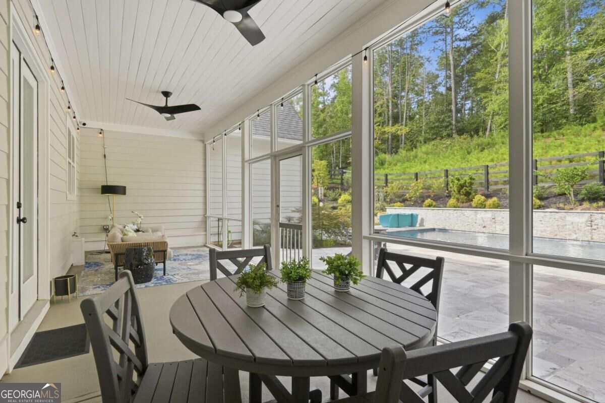 565 Mountain Road