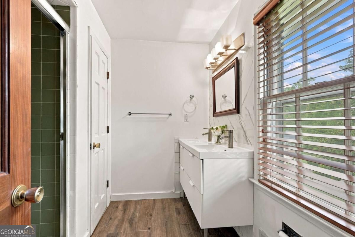 5291 Manhasset Cove