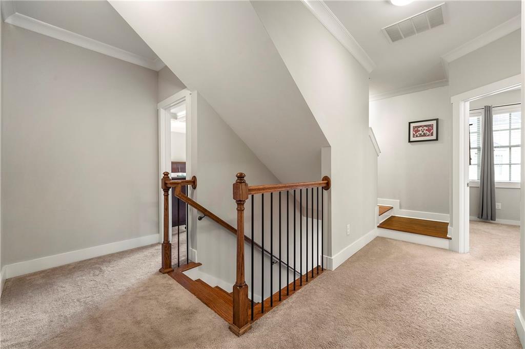 1817 Cromwell Walk