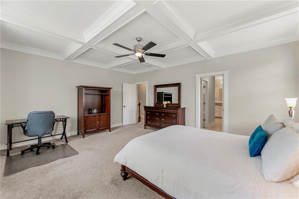 1817 Cromwell Walk