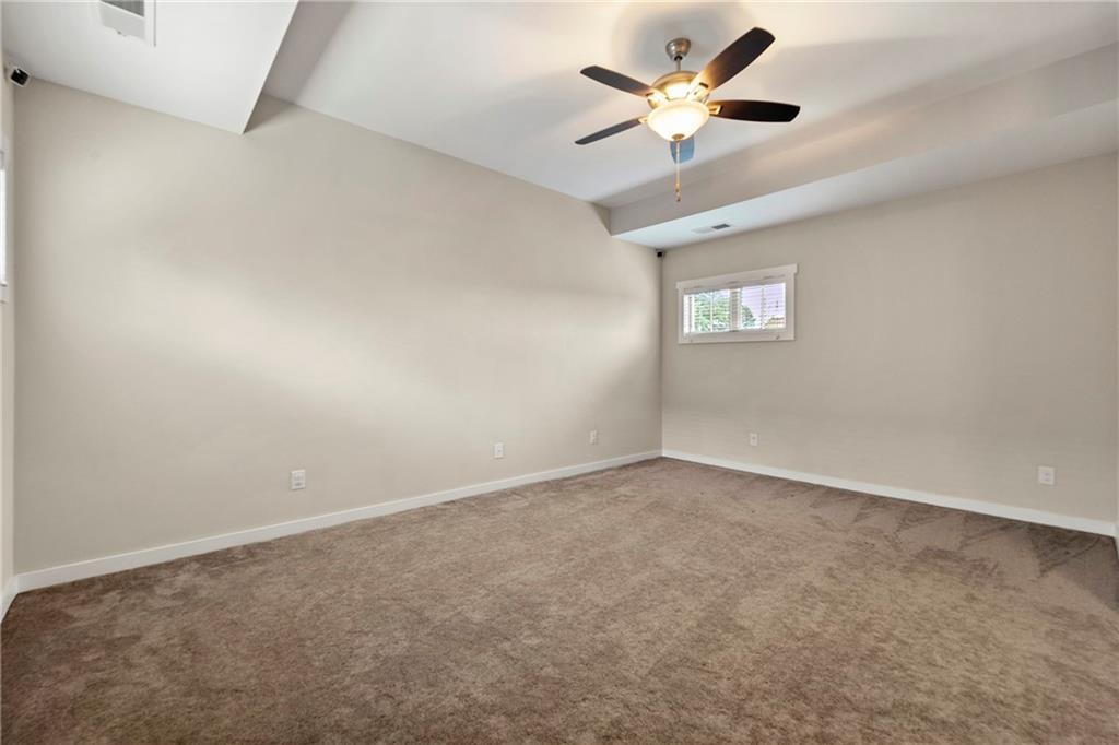 1817 Cromwell Walk