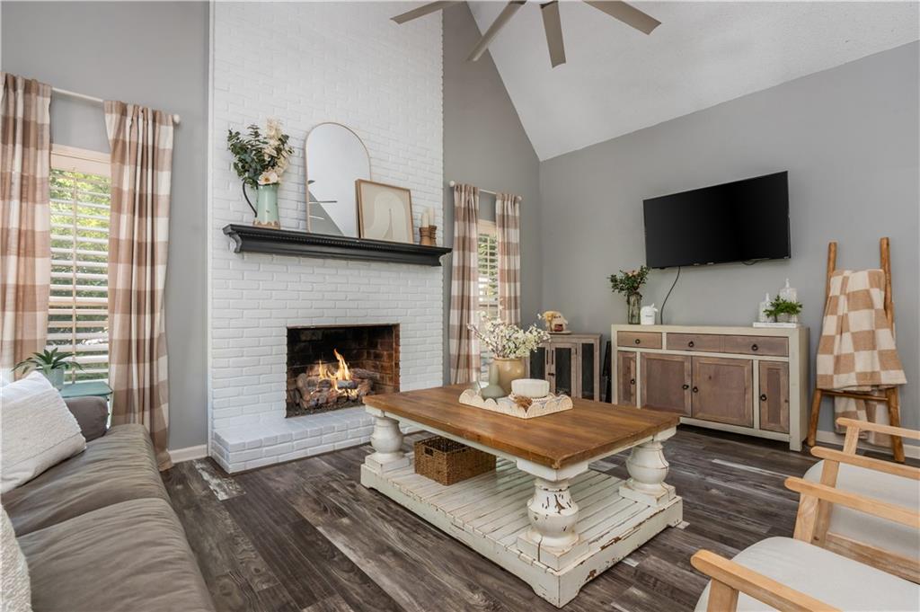 414 Roswell Green Lane