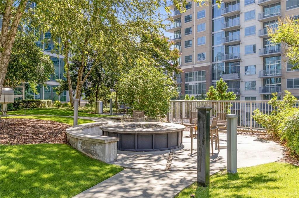 950 W Peachtree Street NW Unit 802