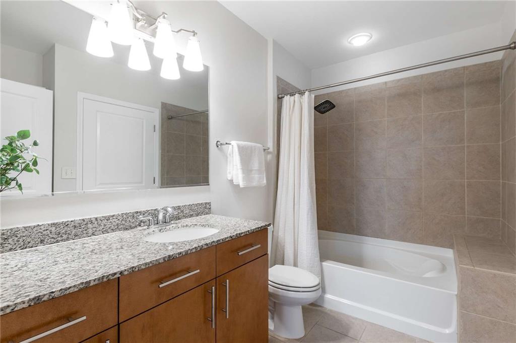 950 W Peachtree Street NW Unit 802