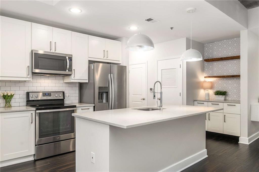 950 W Peachtree Street NW Unit 802