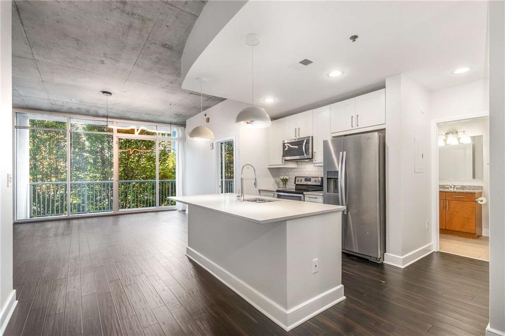 950 W Peachtree Street NW Unit 802