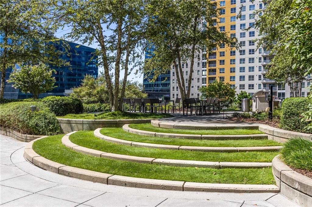 950 W Peachtree Street NW Unit 802