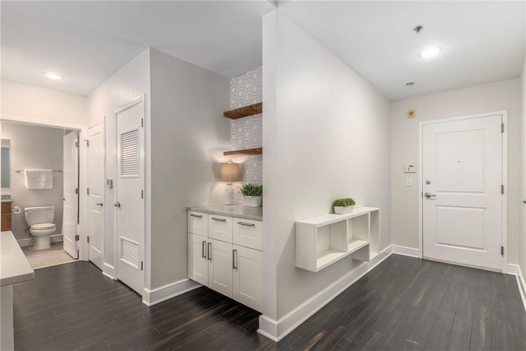 950 W Peachtree Street NW Unit 802