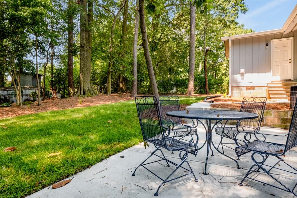 2563 Beverly Hills Drive