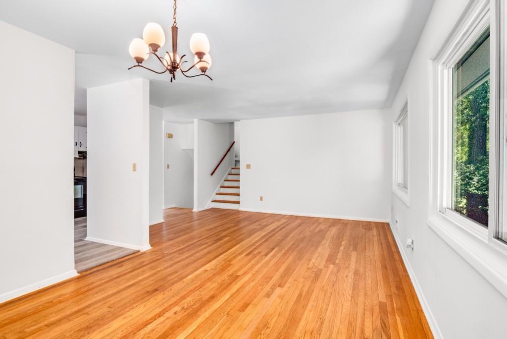 2563 Beverly Hills Drive