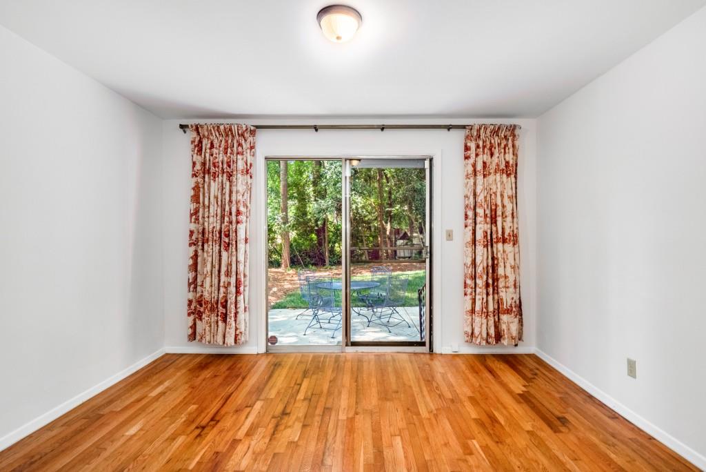 2563 Beverly Hills Drive