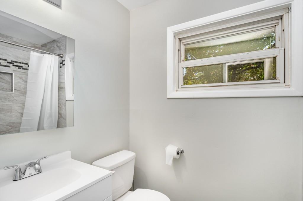 2563 Beverly Hills Drive