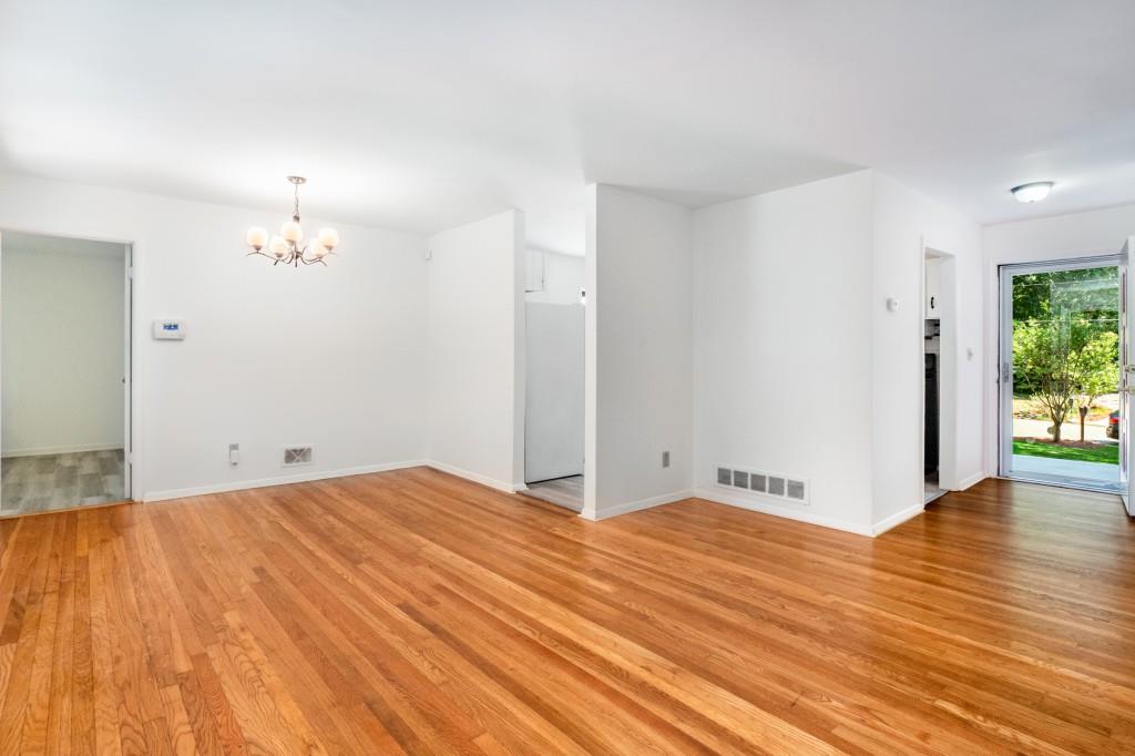 2563 Beverly Hills Drive