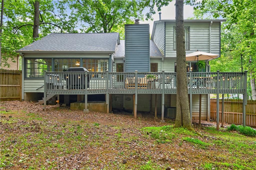 226 Watkins Glen Drive NE