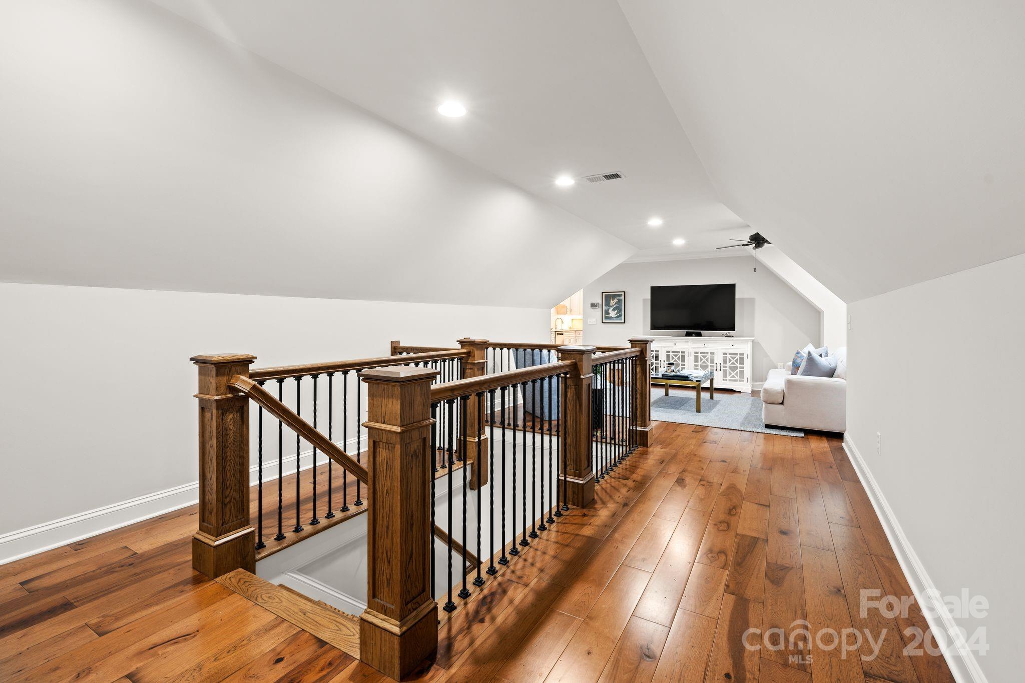 846 Armstrong Road