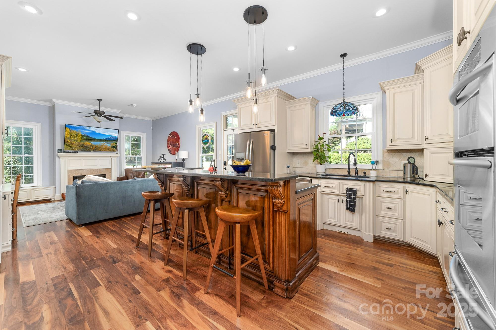 200 Galey Ridge