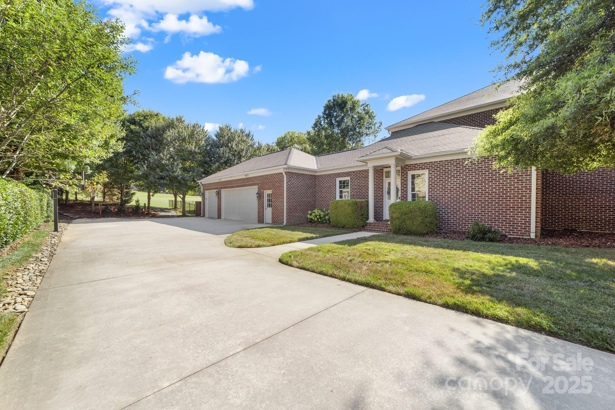 200 Galey Ridge