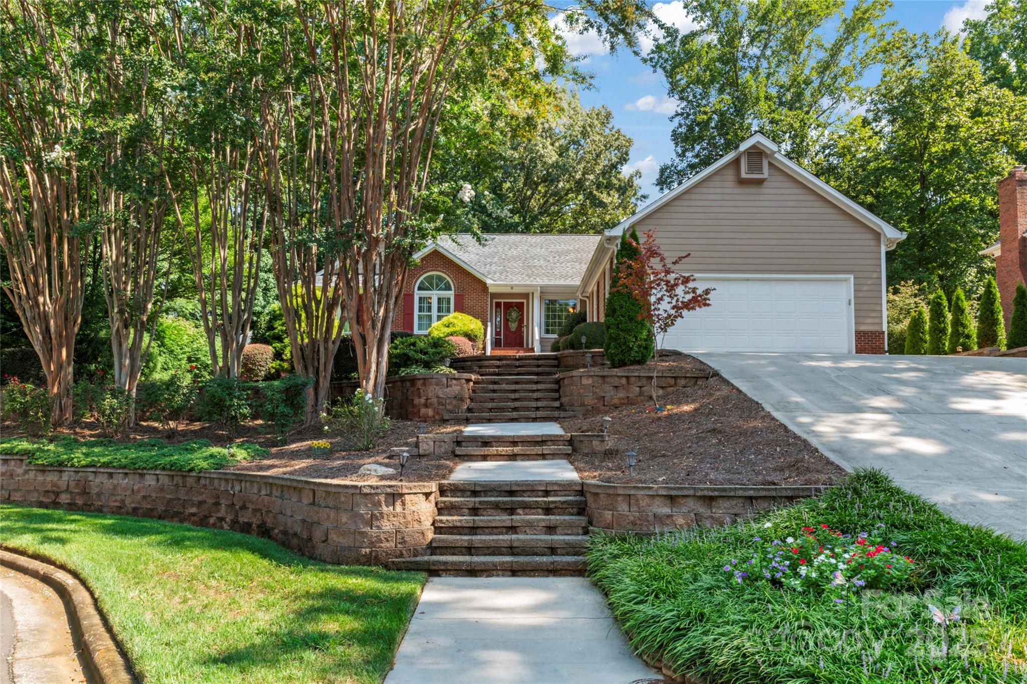 4210 Patriots Way Unit: 9