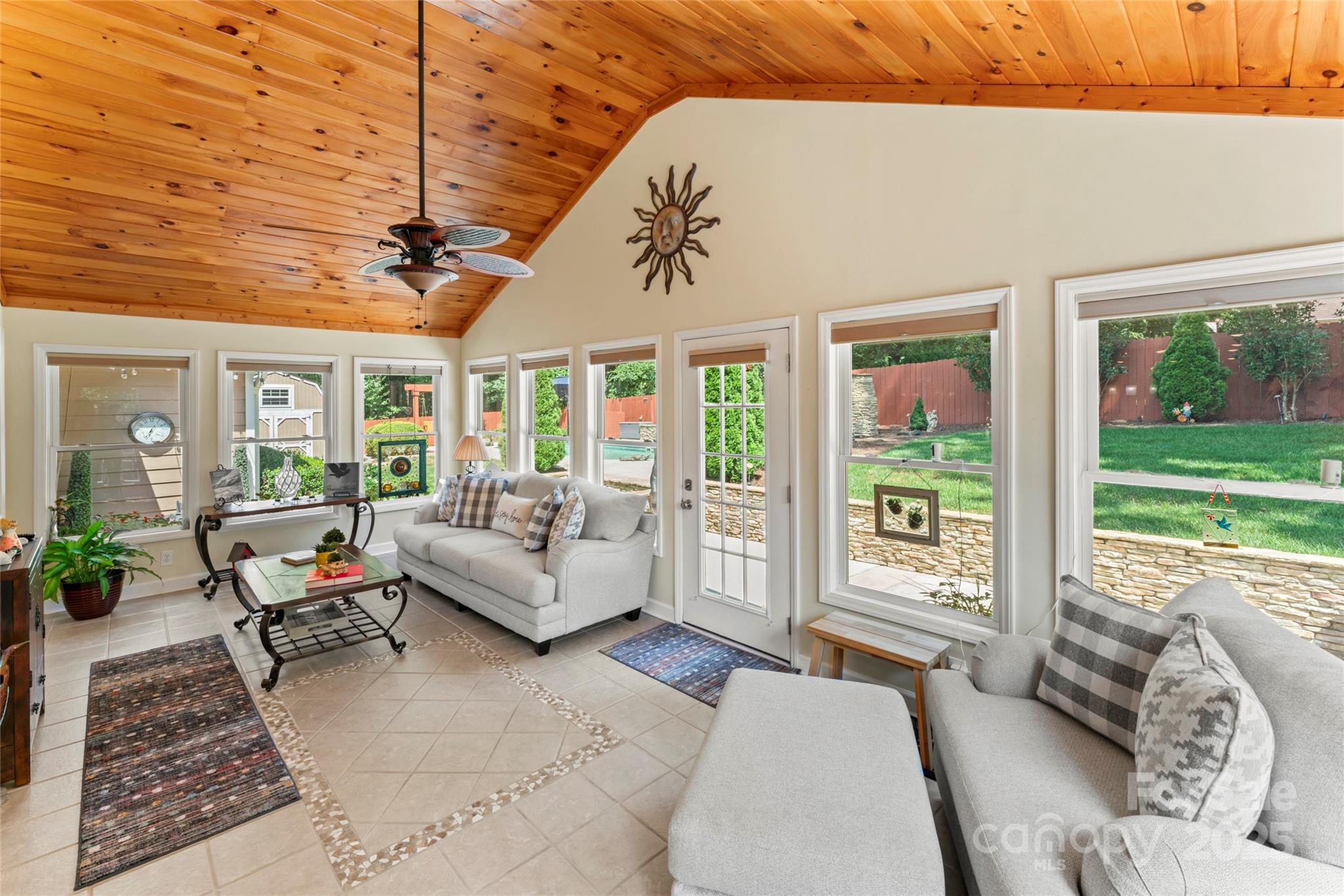 4210 Patriots Way Unit: 9