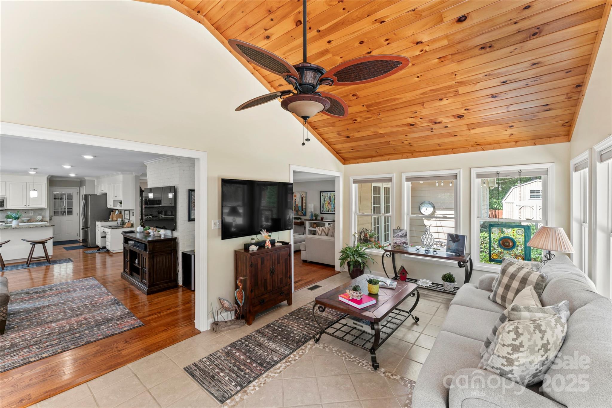 4210 Patriots Way Unit: 9