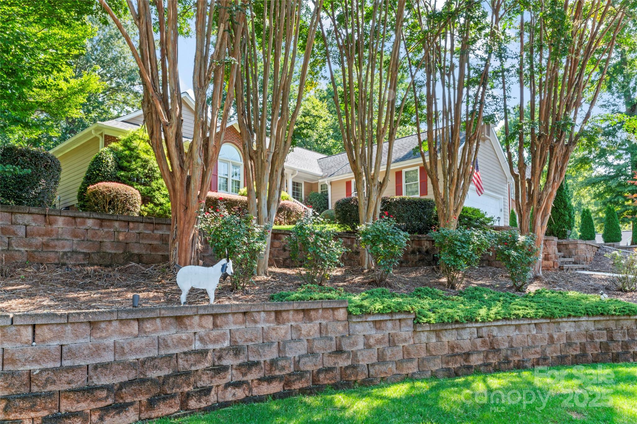 4210 Patriots Way Unit: 9