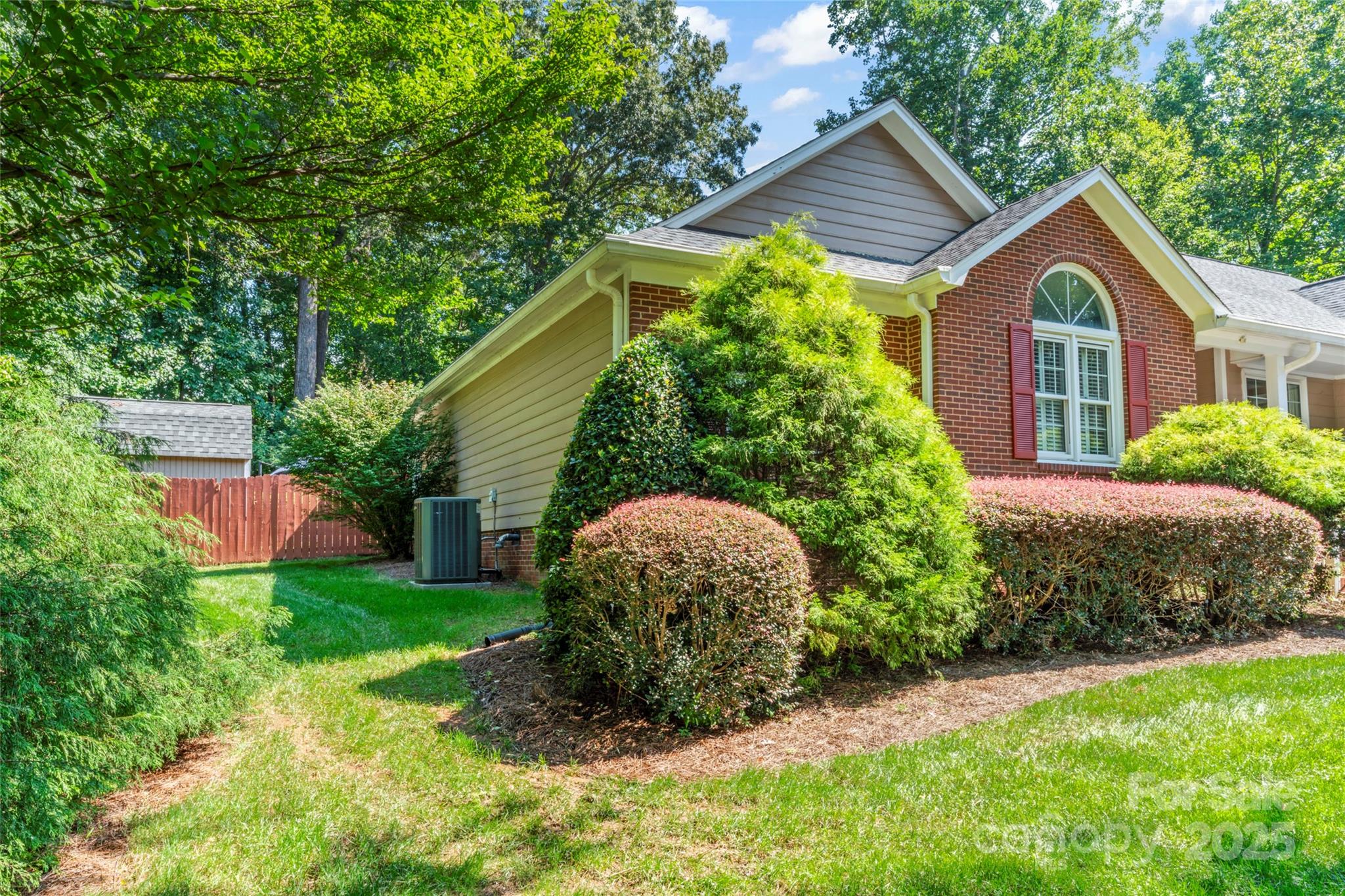 4210 Patriots Way Unit: 9