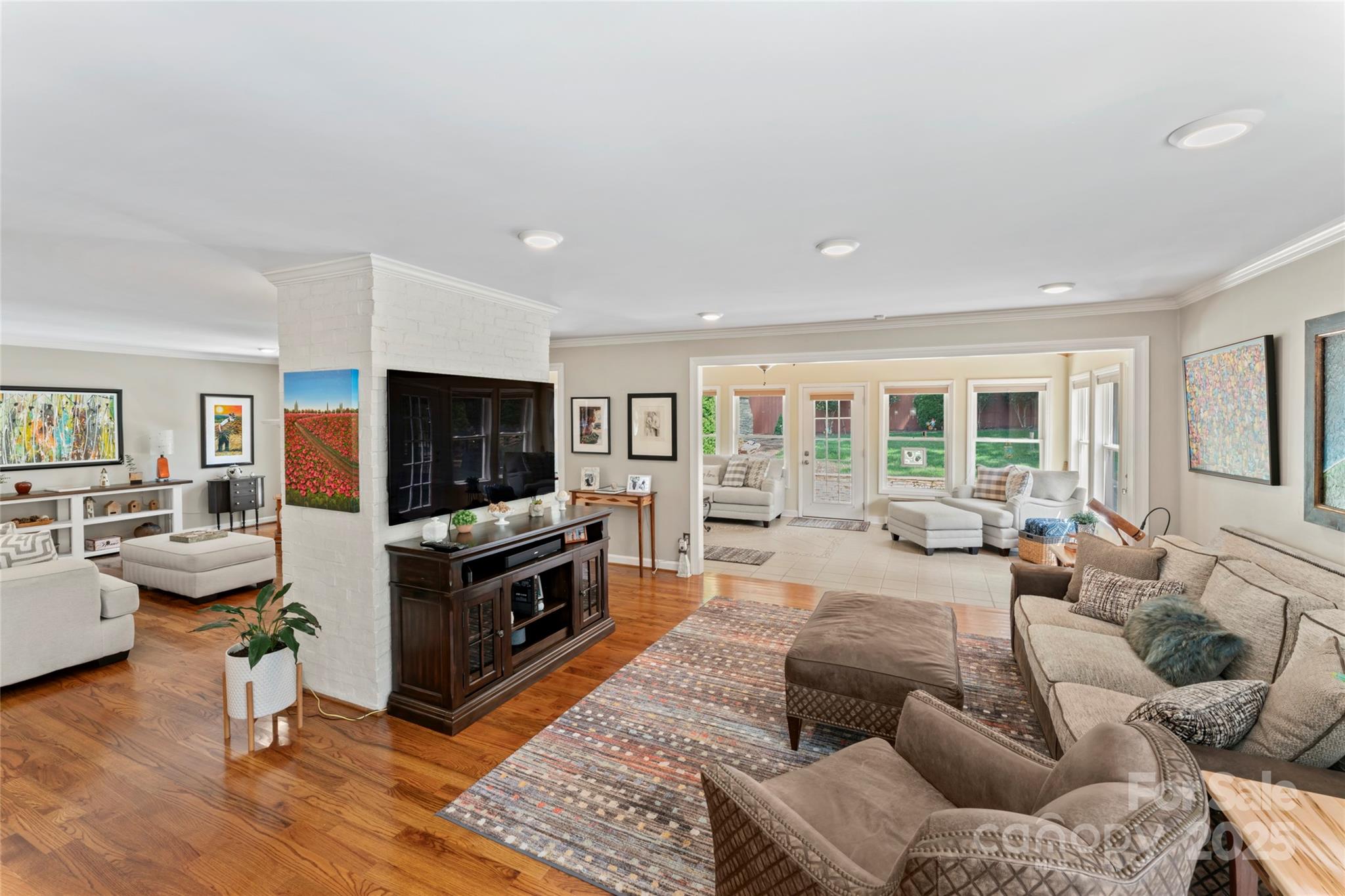 4210 Patriots Way Unit: 9