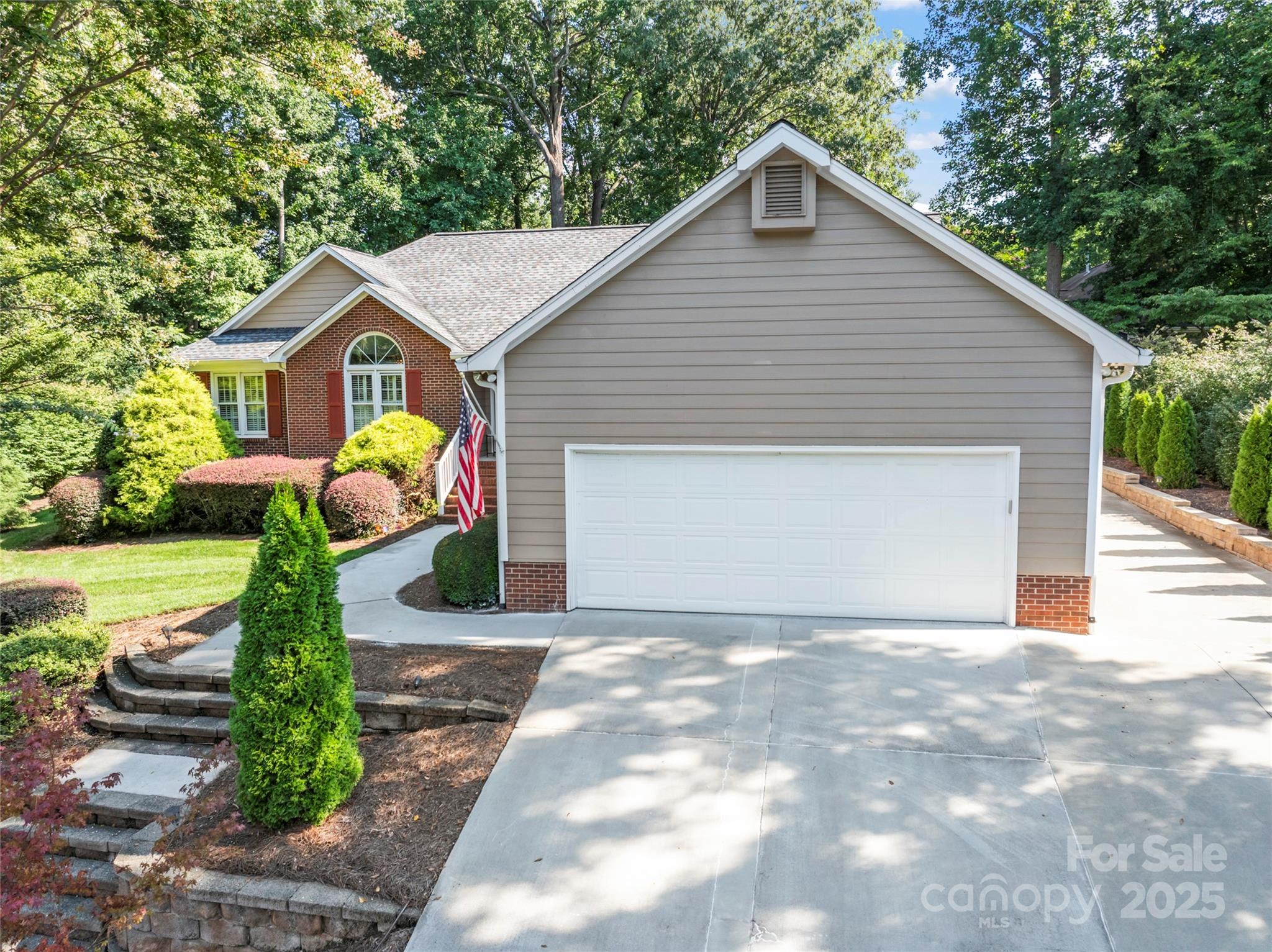 4210 Patriots Way Unit: 9