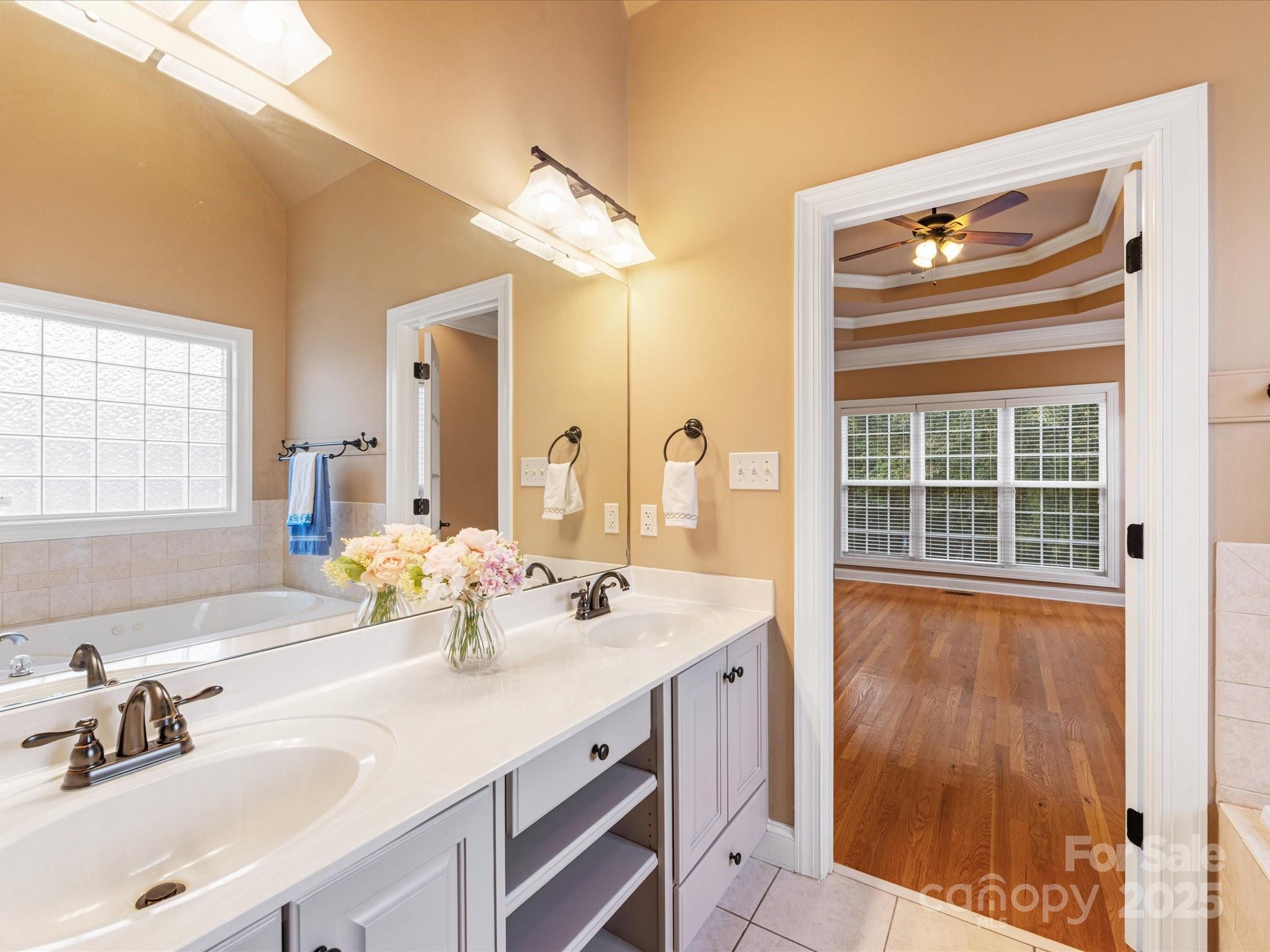 5060 Cramer Woods Drive