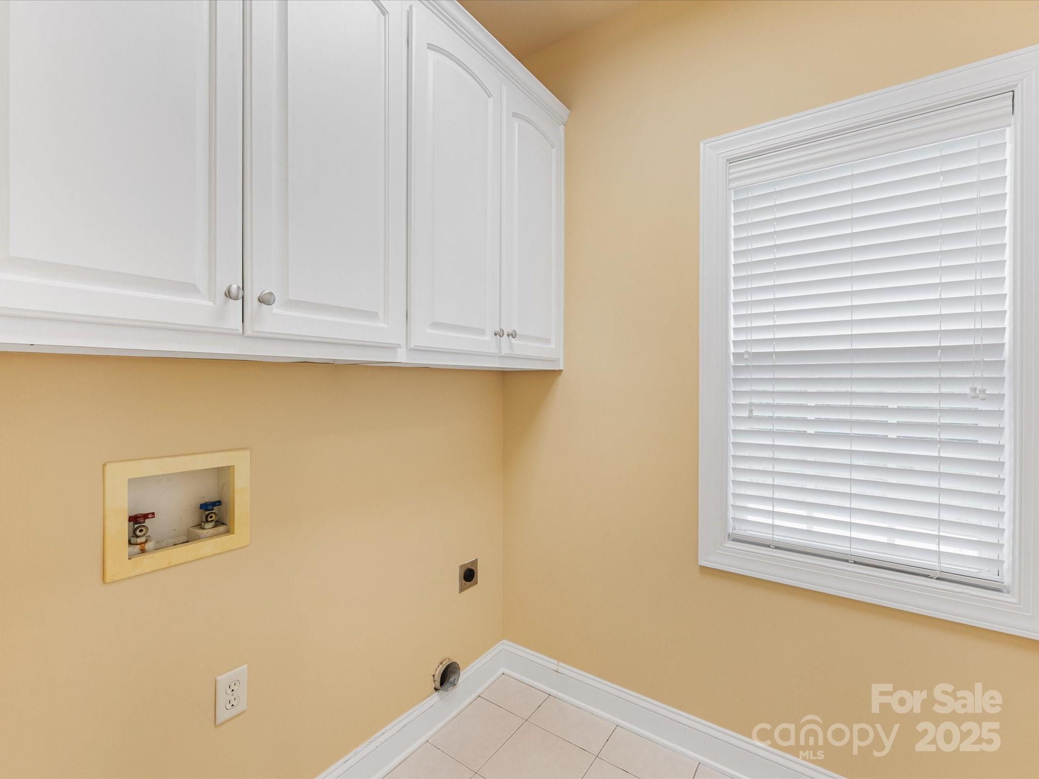 5060 Cramer Woods Drive