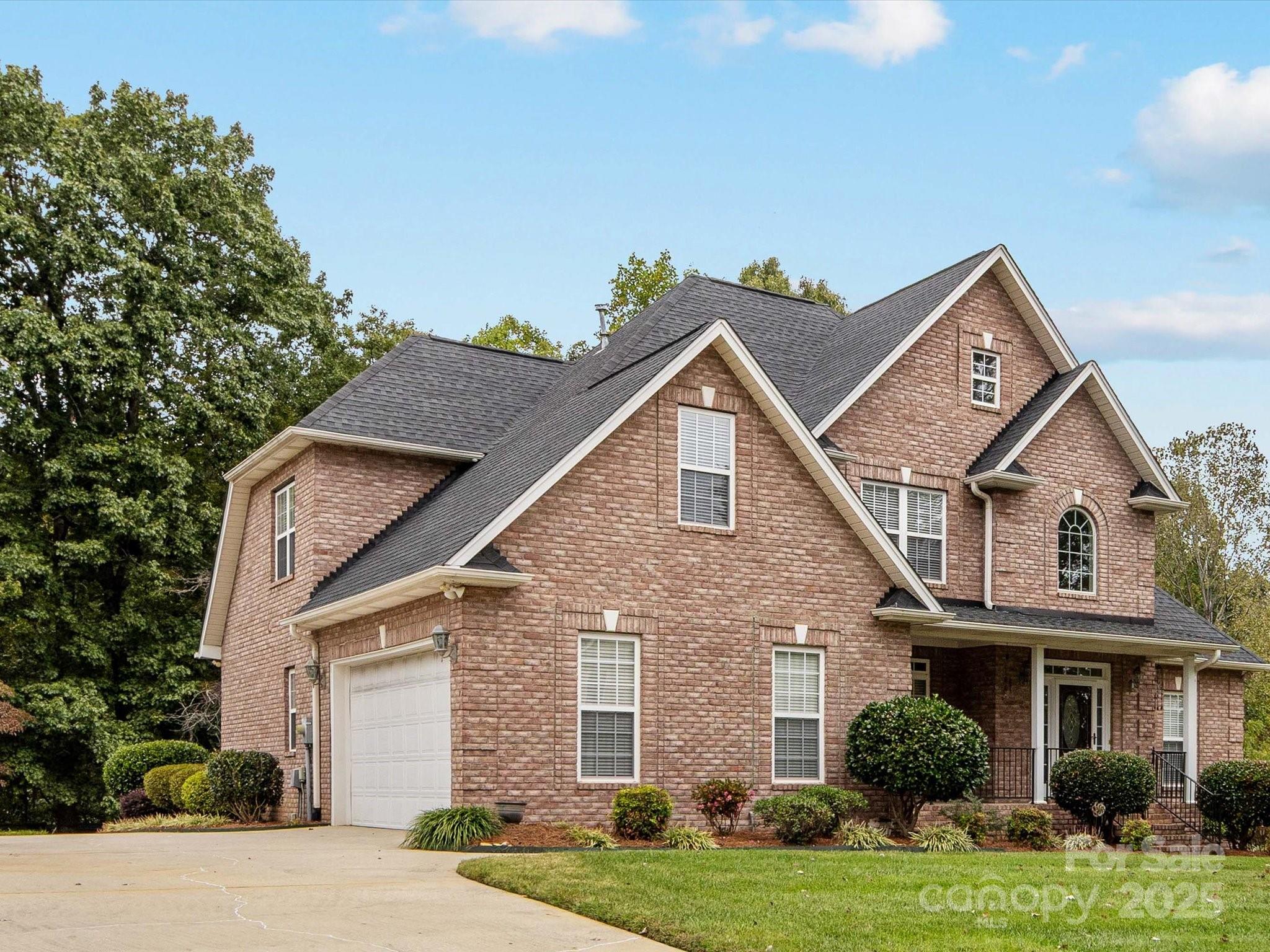 5060 Cramer Woods Drive