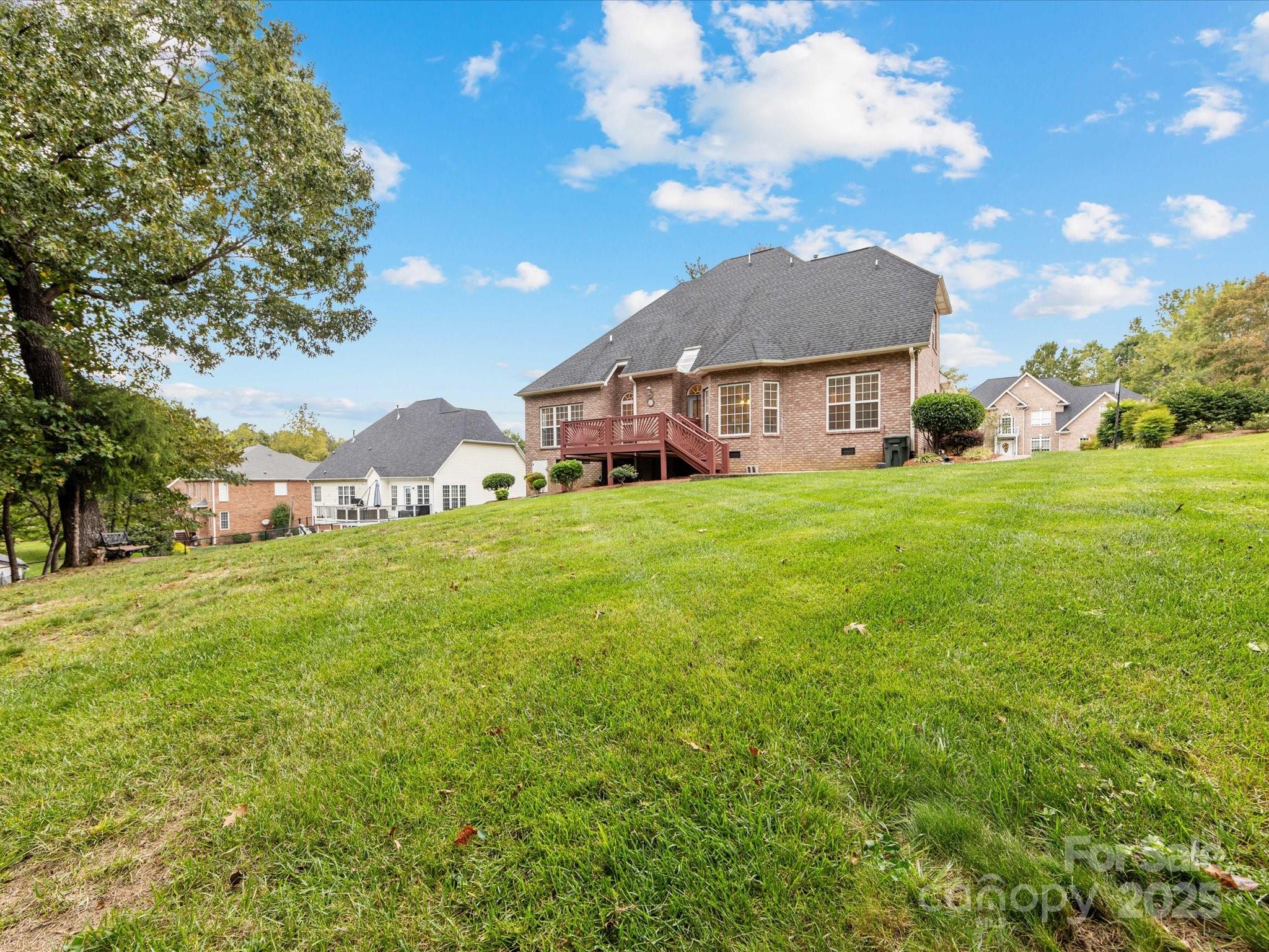 5060 Cramer Woods Drive