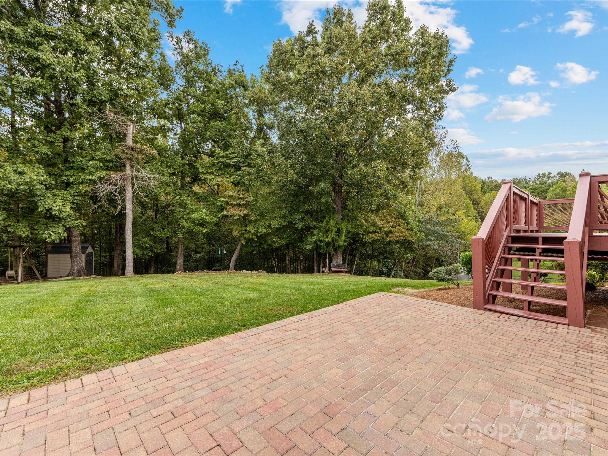 5060 Cramer Woods Drive