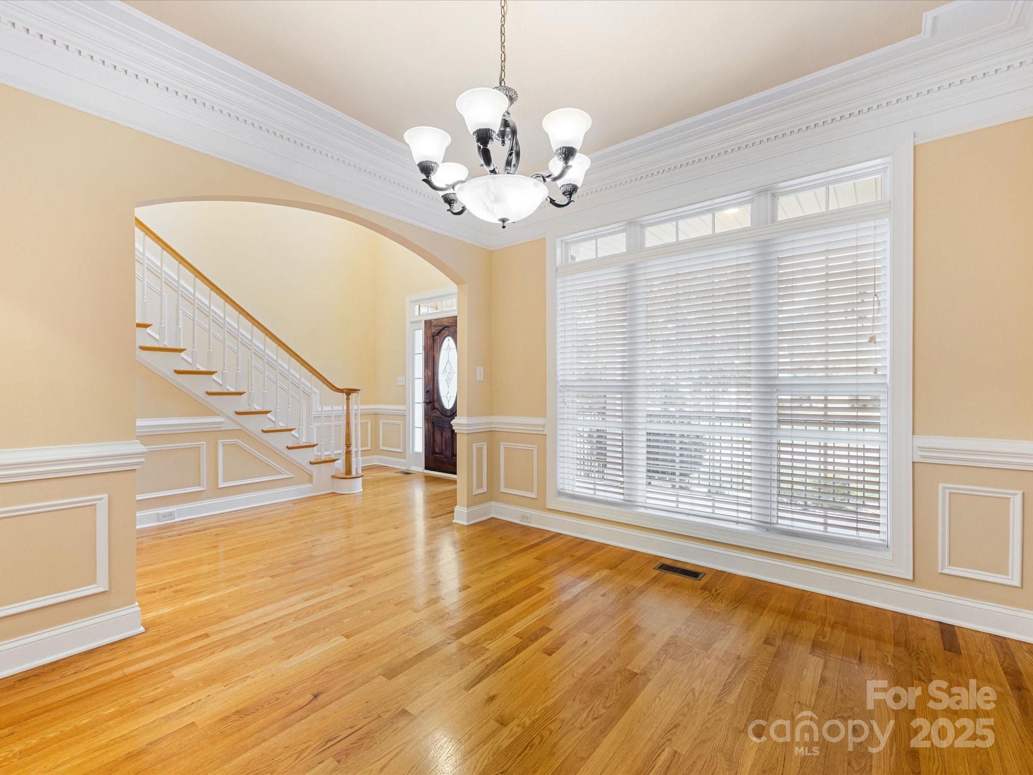 5060 Cramer Woods Drive