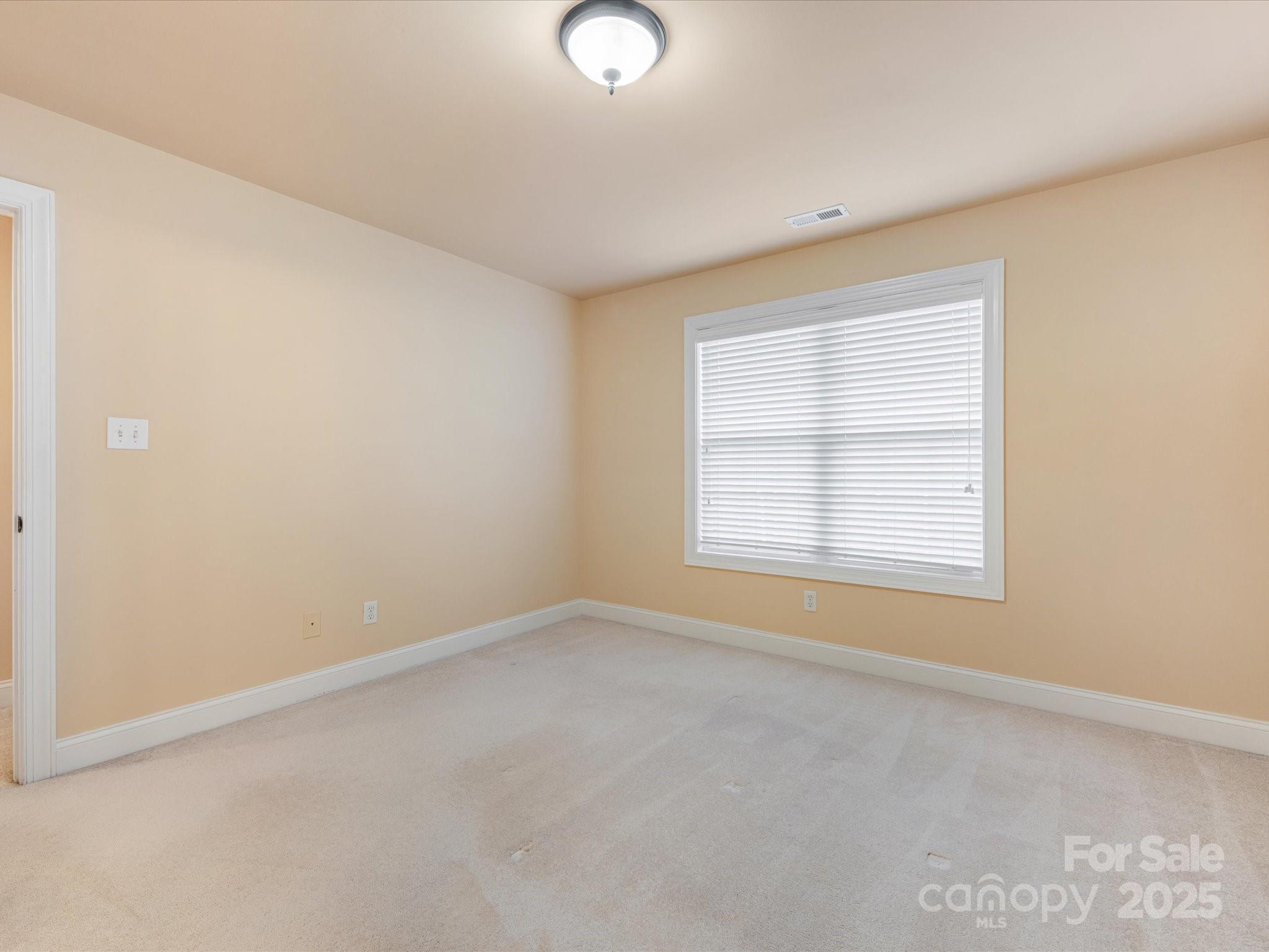 5060 Cramer Woods Drive