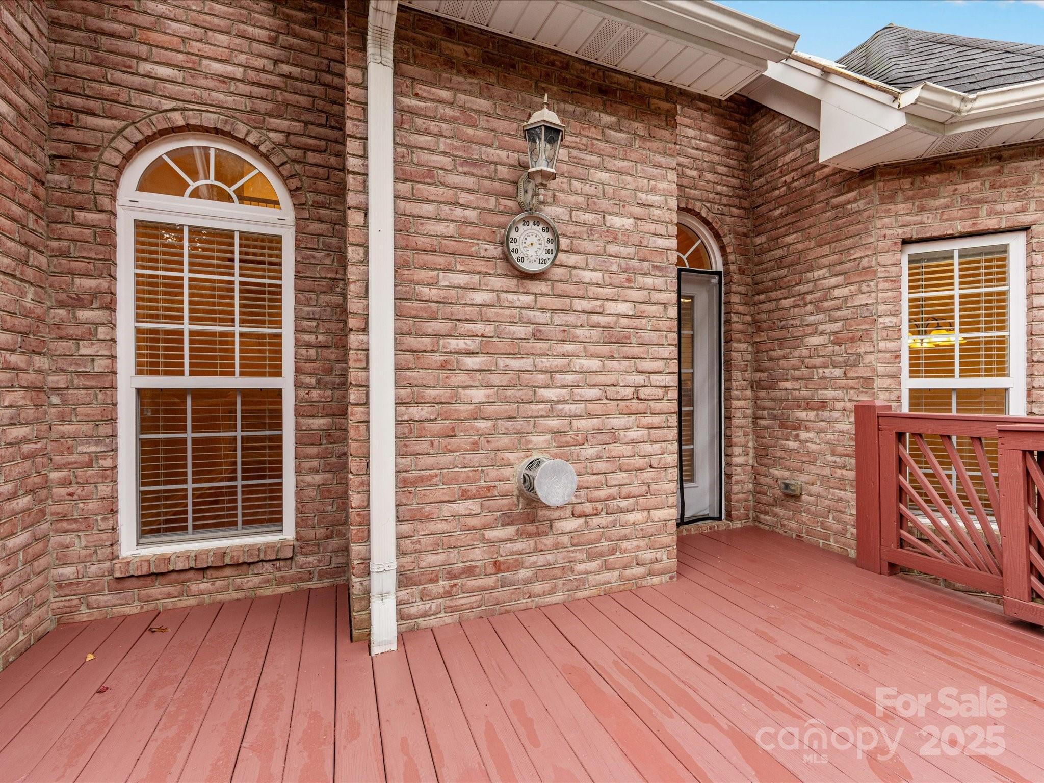 5060 Cramer Woods Drive