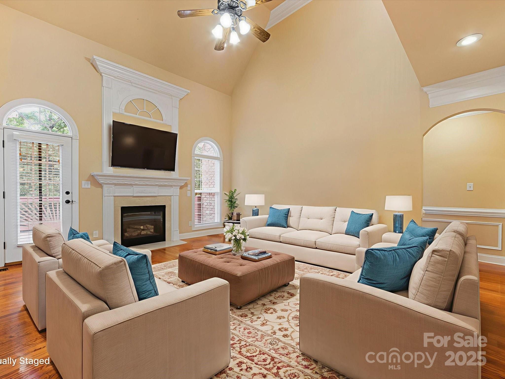 5060 Cramer Woods Drive