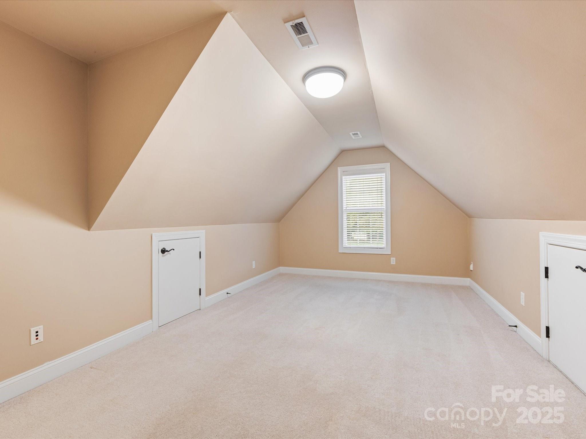 5060 Cramer Woods Drive