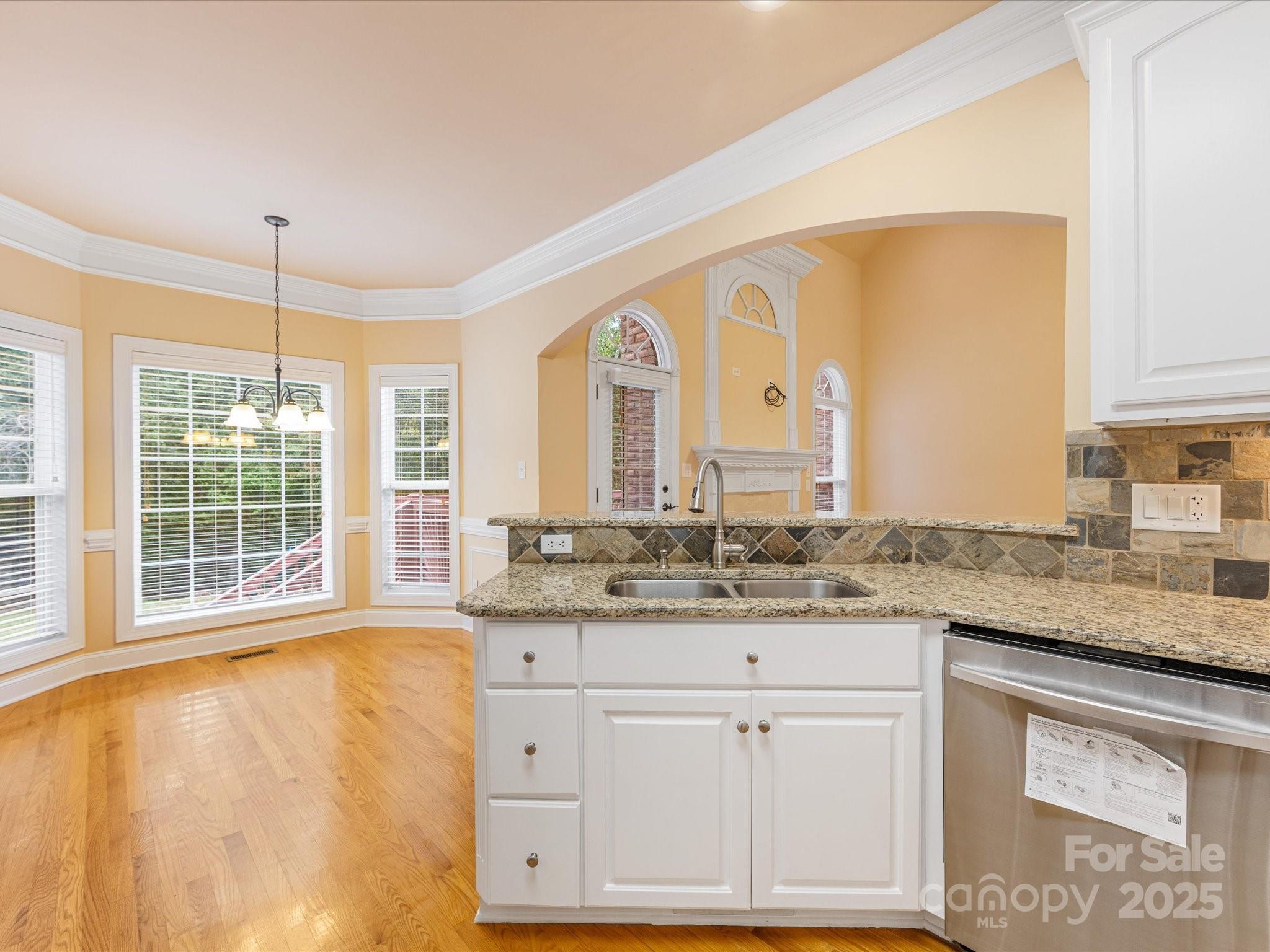 5060 Cramer Woods Drive