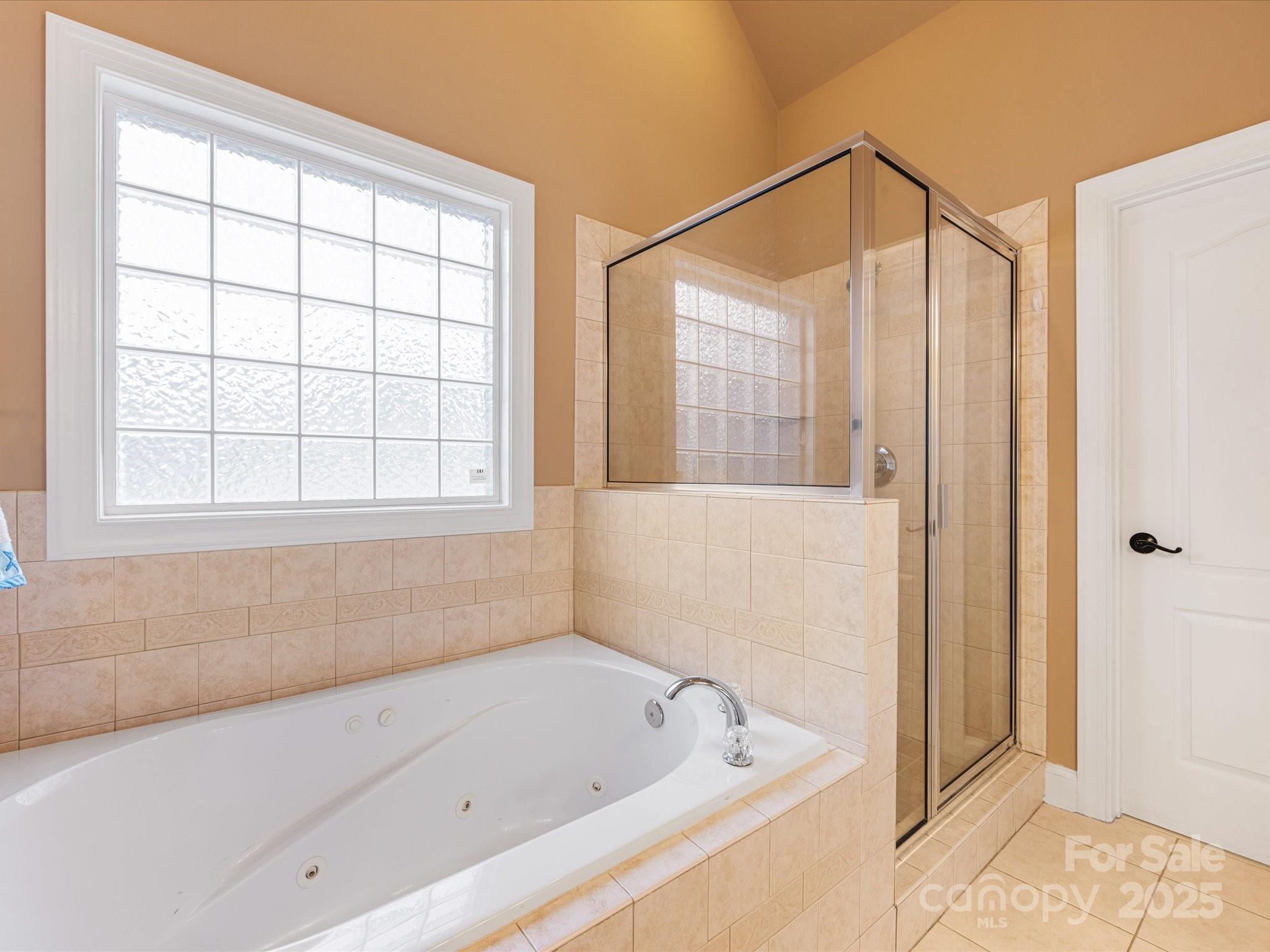 5060 Cramer Woods Drive