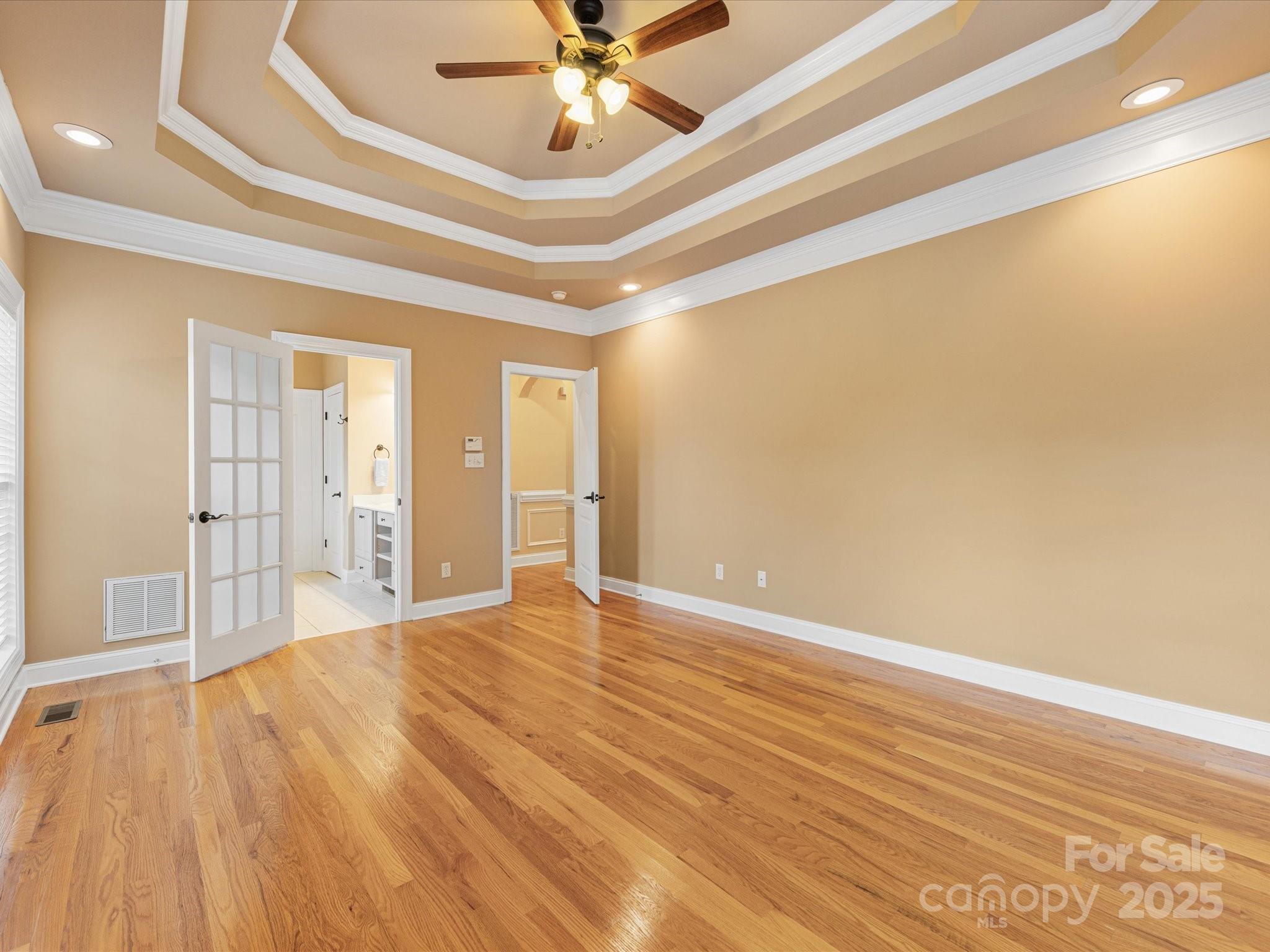 5060 Cramer Woods Drive