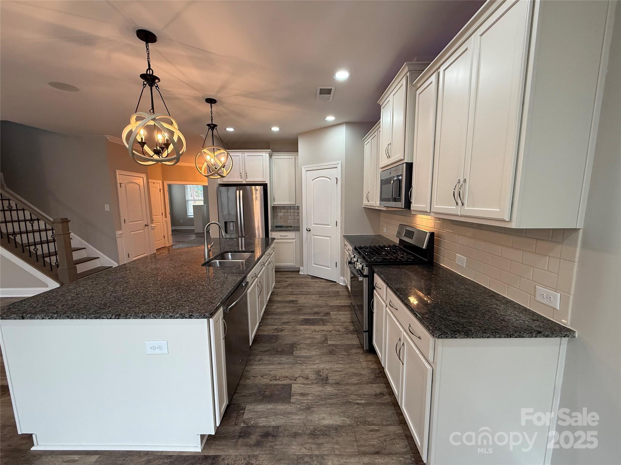 1073 Moonlight Mist Road