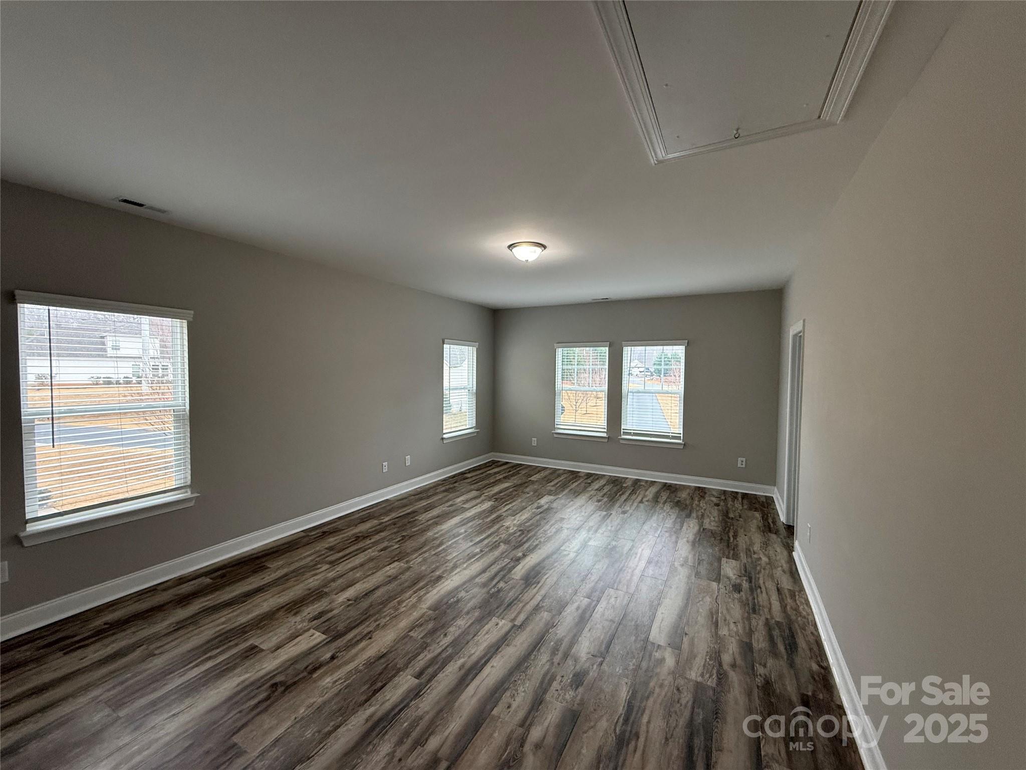 1073 Moonlight Mist Road