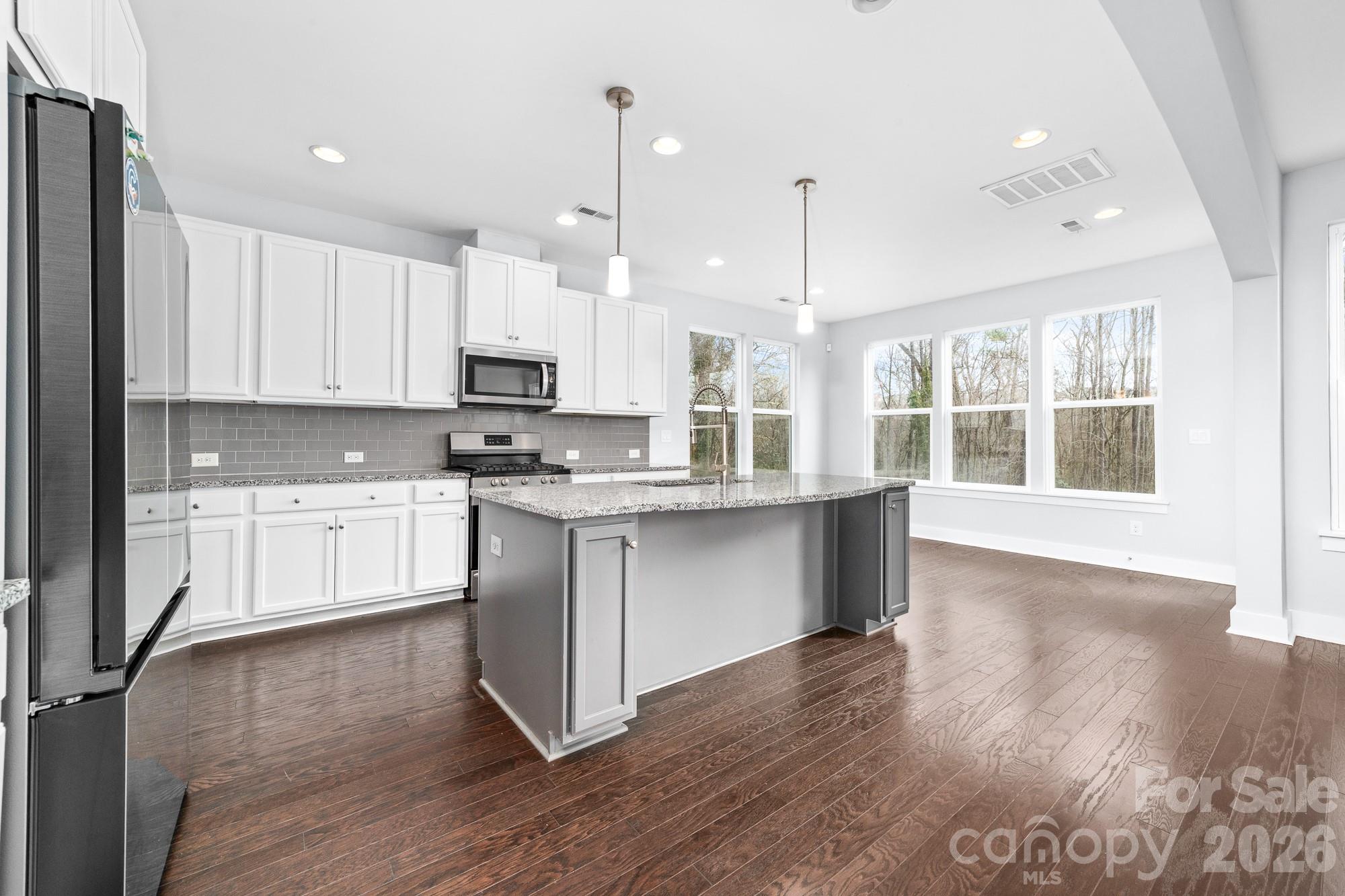 728 Lakeview Drive Unit: 109