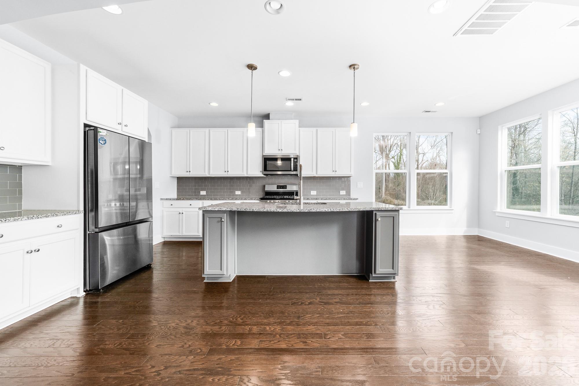 728 Lakeview Drive Unit: 109