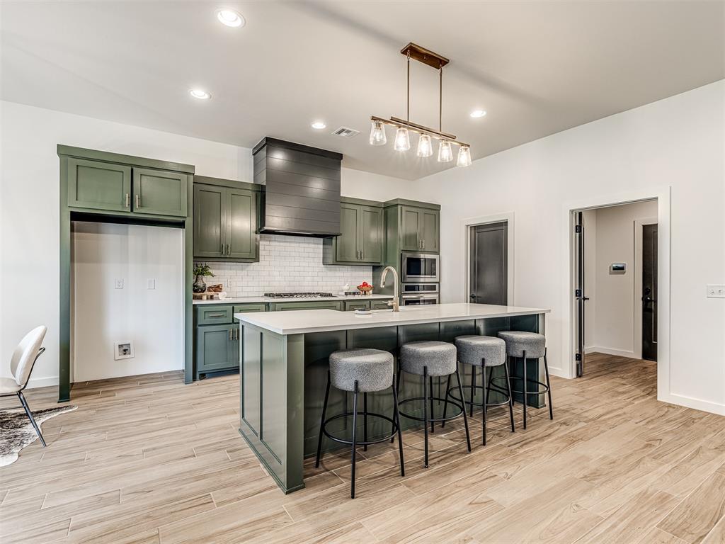 2241 Santa Monica Street