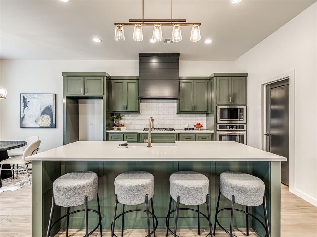 2241 Santa Monica Street