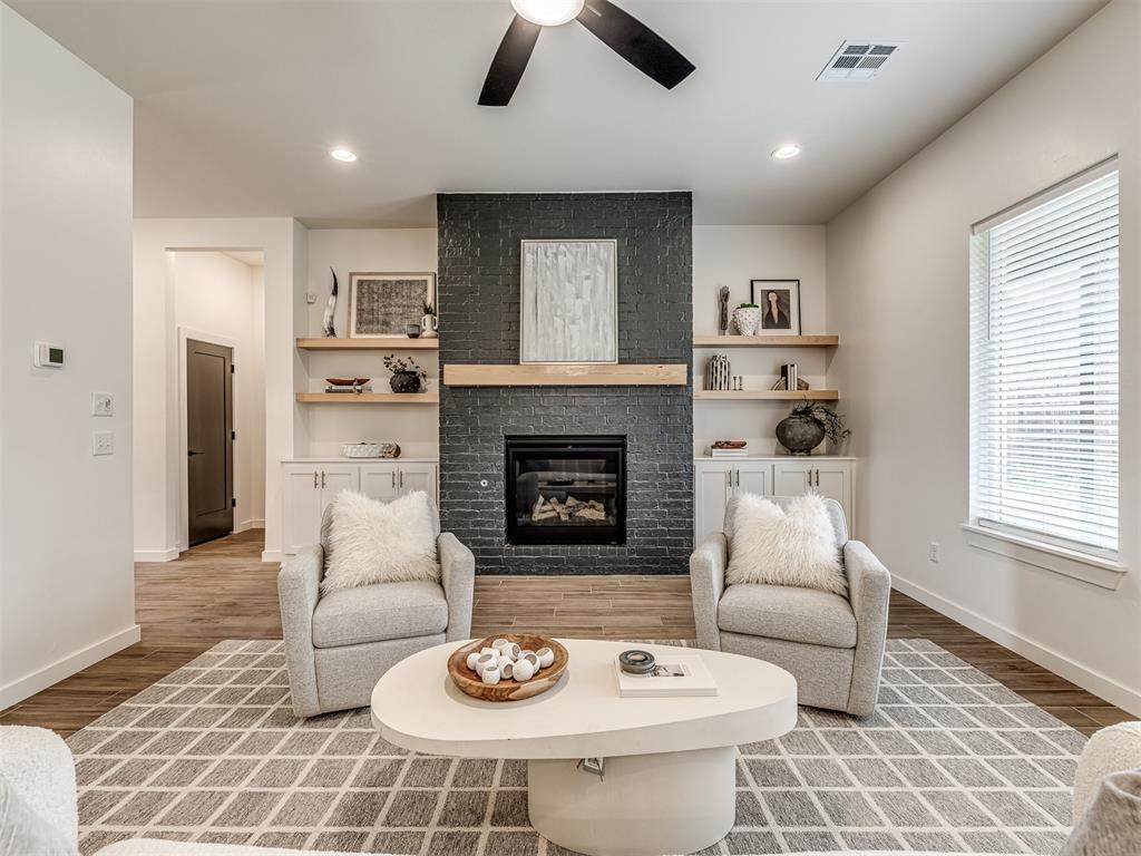 2241 Santa Monica Street