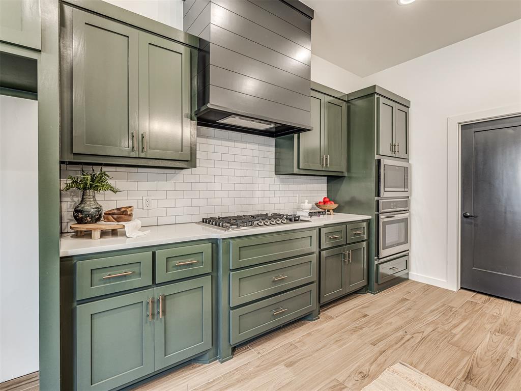 2241 Santa Monica Street