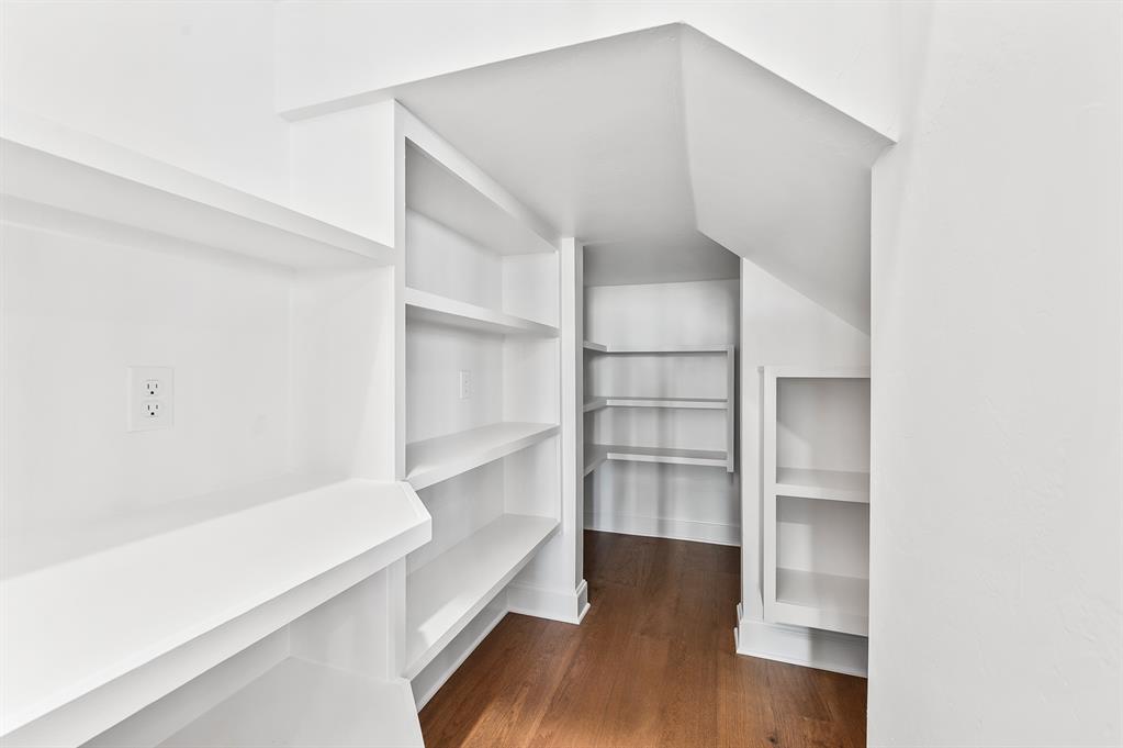 5705 NW 154th Terrace